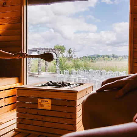Silverwood Luxury Lodges & Bistro Barn Perth Exterior photo