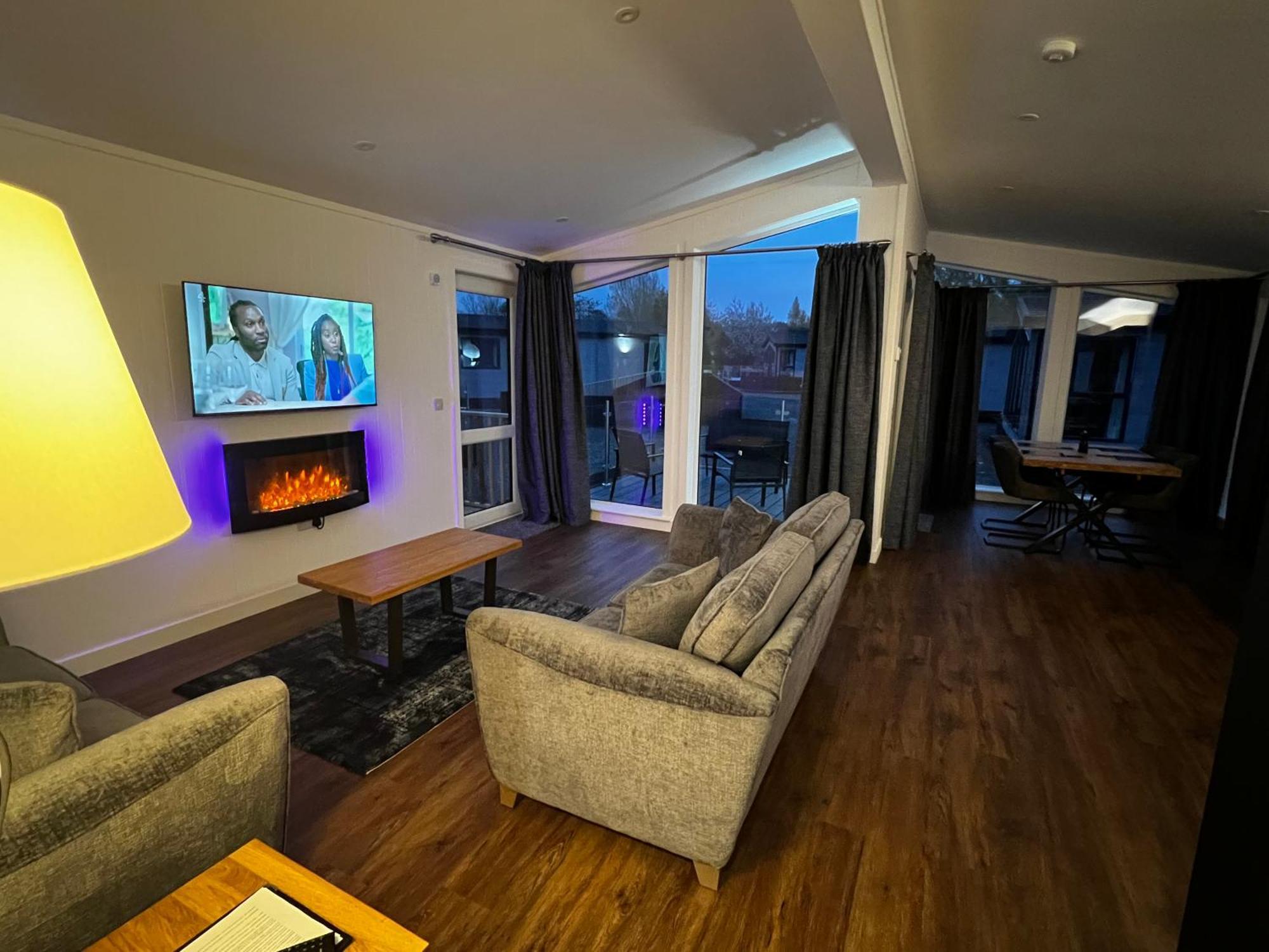 Silverwood Luxury & Bistro Barn Lodge Perth