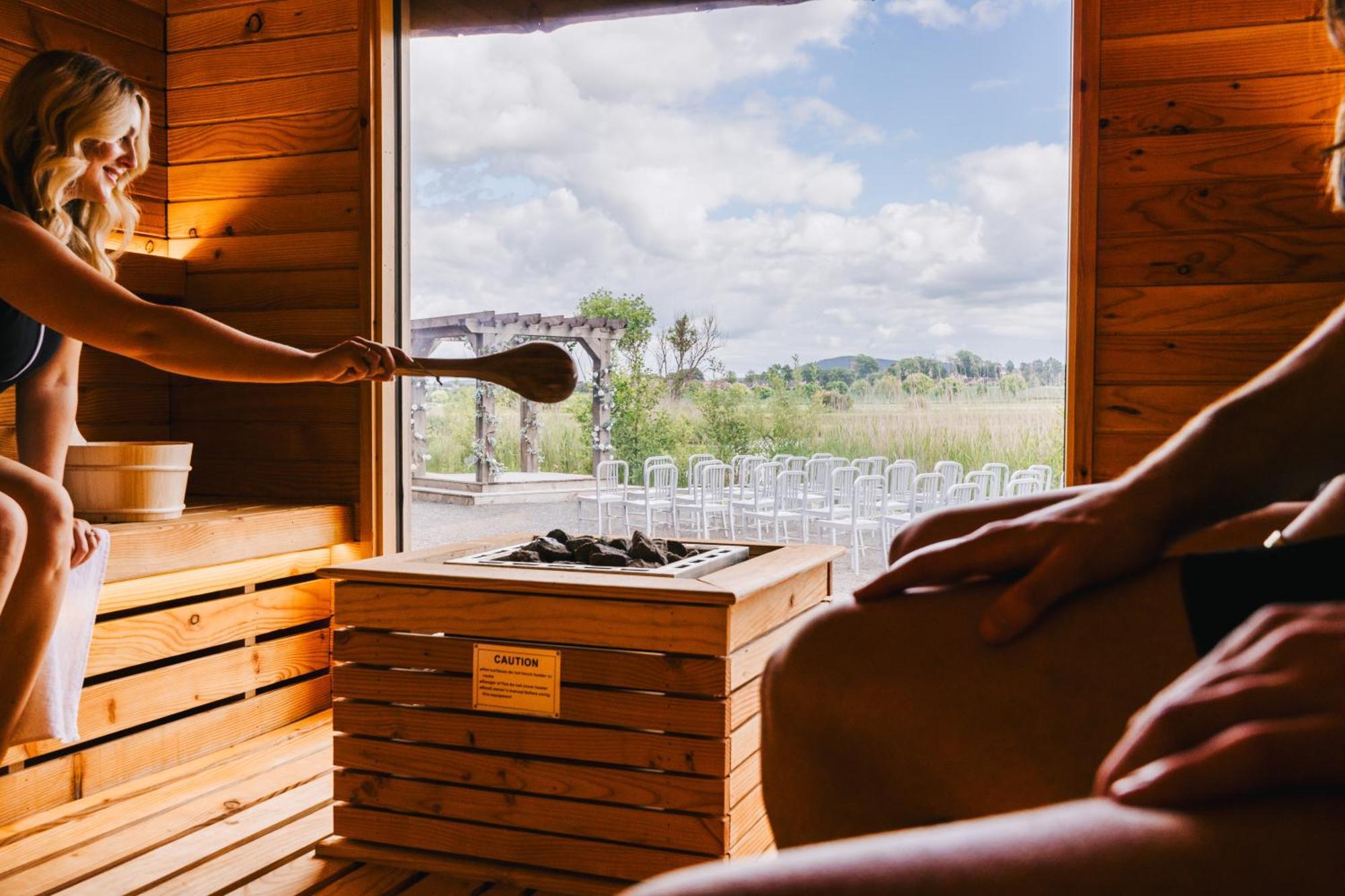 Lodge Silverwood Luxury & Bistro Barn *