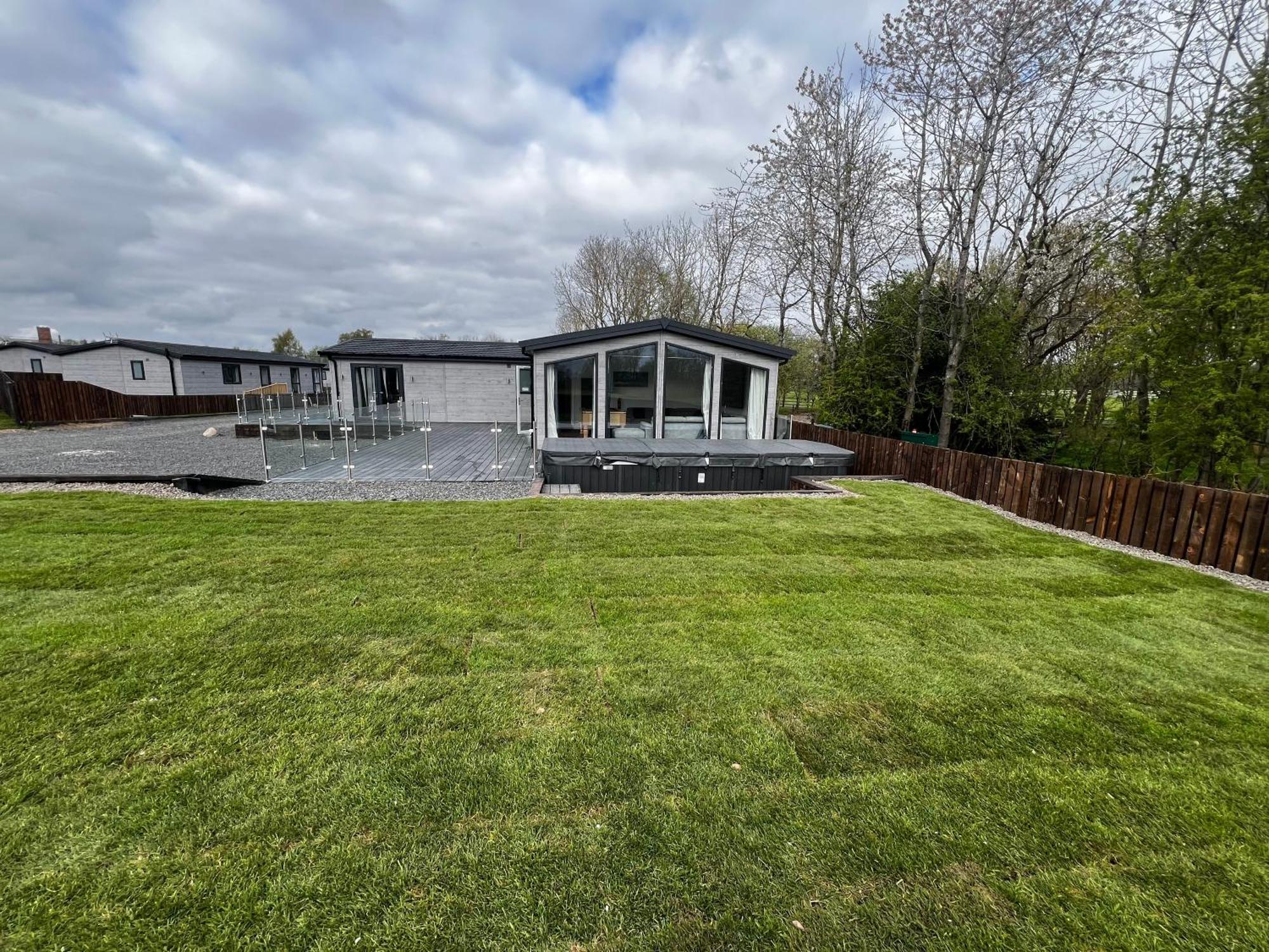 Silverwood Luxury & Bistro Barn Lodge